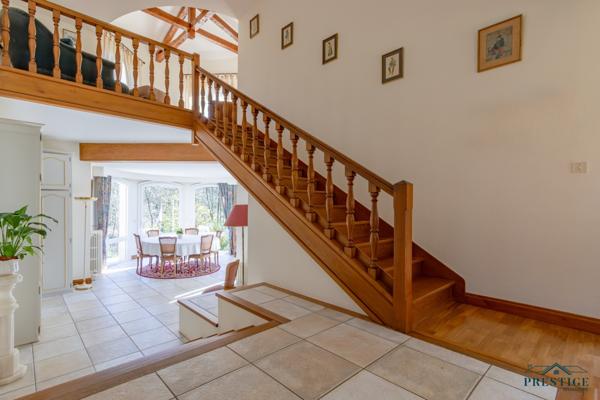 SAINT-SEBASTIEN-SUR-LOIRE - MAISON DE 216 M2 HABITABLES - TERRAIN 3300 M2