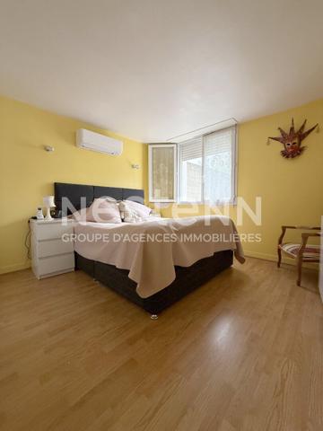 Immeuble à vendre à LOCMINE 3 appartements, une cour extérieur et un garage