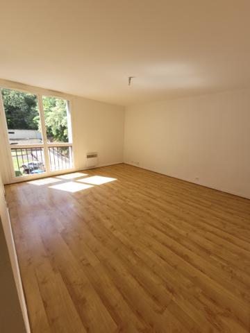 PONT STE MAXENCE - Appartement situé en lisière de forêt