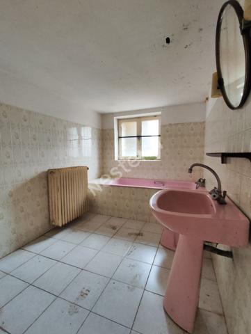 Maison à vendre à Naizin centre bourg - 3 chambres - sous-sol - 10 minutes de Pontivy et Locminé