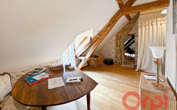 Maison à vendre    6 pièces • 240 m2 Neuilly-en-Dun