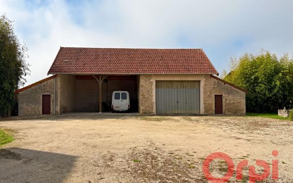 Maison à vendre    6 pièces • 240 m2 Neuilly-en-Dun