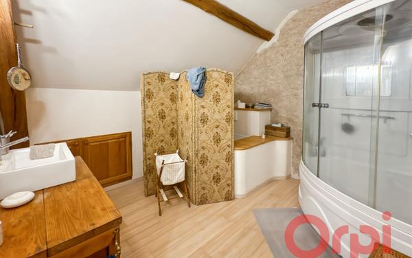 Maison à vendre    6 pièces • 240 m2 Neuilly-en-Dun