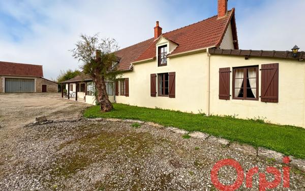 Maison à vendre    6 pièces • 240 m2 Neuilly-en-Dun