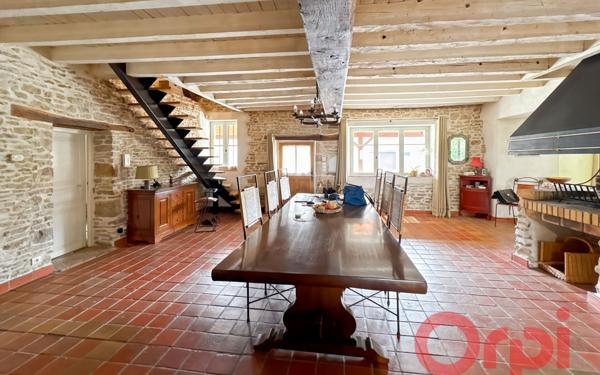 Maison à vendre    6 pièces • 240 m2 Neuilly-en-Dun