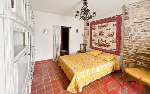 Maison à vendre    6 pièces • 240 m2 Neuilly-en-Dun