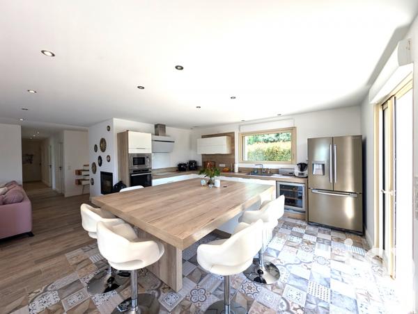 Maison à vendre 5 pièces 150 m² Ussac