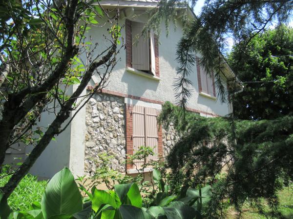 Villemade (82130) MAISON DE CAMPAGNE AVEC GRANDES DEPENDANCES