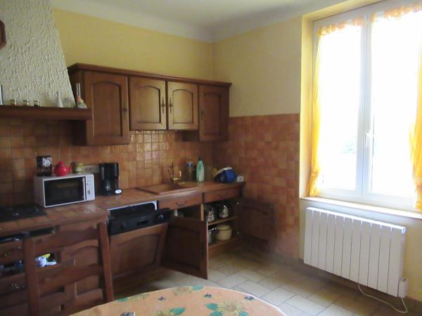 Villemade (82130) MAISON DE CAMPAGNE AVEC GRANDES DEPENDANCES