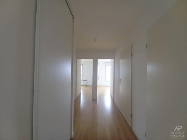 Appartement Rueil-malmaison 4 pièce(s) 105 m2 Loyer €2 490/mois charges comprises **  - Référence  19583