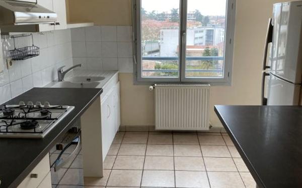 Appartement à louer    4 pièces •  Caluire-et-Cuire