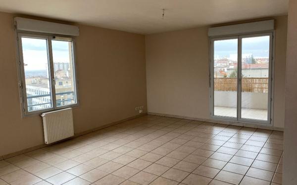 Appartement à louer    4 pièces •  Caluire-et-Cuire