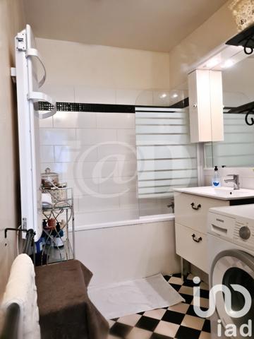 Maison traditionnelle 5 pièces de 98 m² à La Ville-du-Bois (91620)