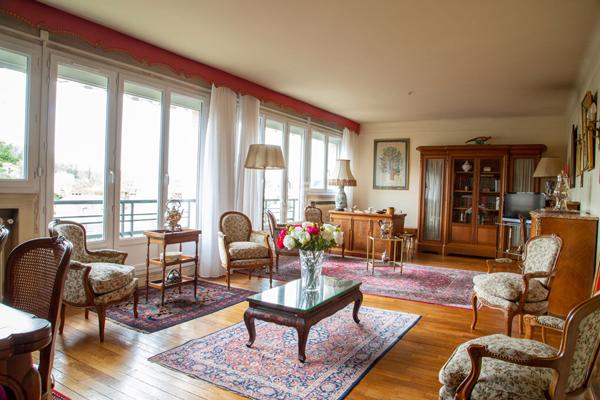 SEVRES RIVE GAUCHE - APPARTEMENT DE CHARME €465 000 ** - Référence 469-S