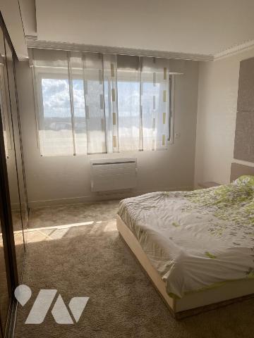 FLERS  - UNE MAISON  avec de BEAUX VOLUMES et TERRAIN 