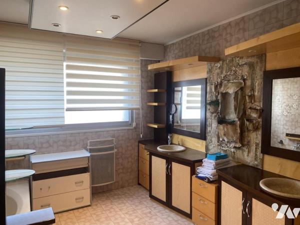 FLERS  - UNE MAISON  avec de BEAUX VOLUMES et TERRAIN 