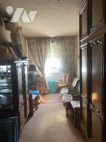 FLERS  - UNE MAISON  avec de BEAUX VOLUMES et TERRAIN 