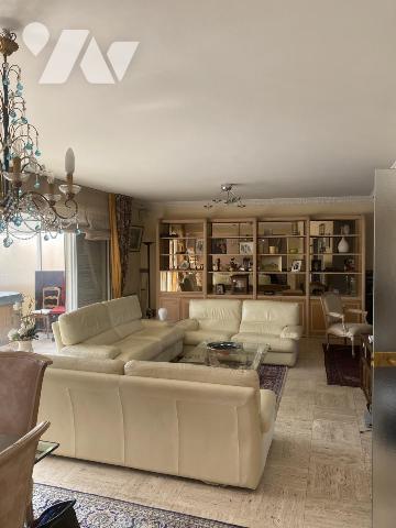 FLERS  - UNE MAISON  avec de BEAUX VOLUMES et TERRAIN 