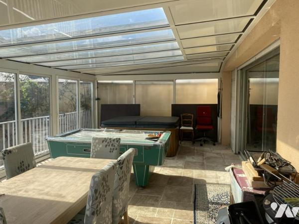 FLERS  - UNE MAISON  avec de BEAUX VOLUMES et TERRAIN 