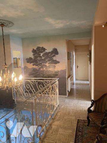 FLERS  - UNE MAISON  avec de BEAUX VOLUMES et TERRAIN 