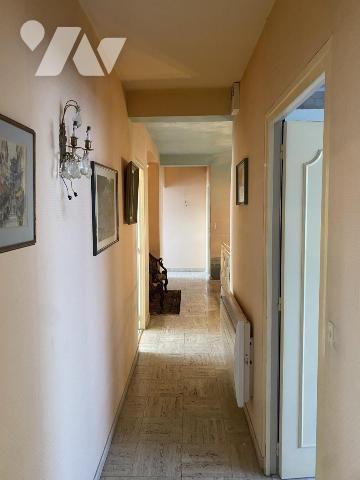 FLERS  - UNE MAISON  avec de BEAUX VOLUMES et TERRAIN 