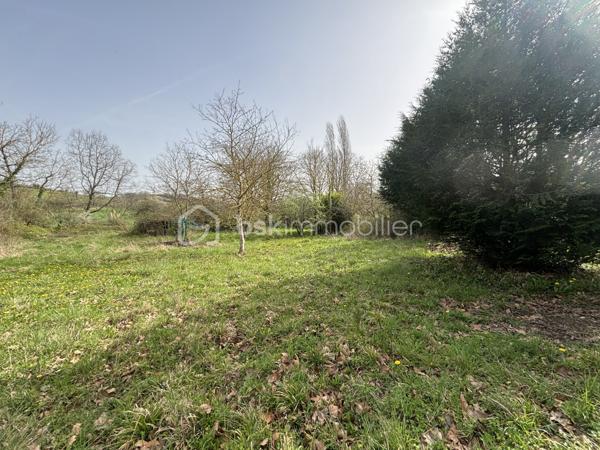 Terrain de loisirs de 2 200 m²