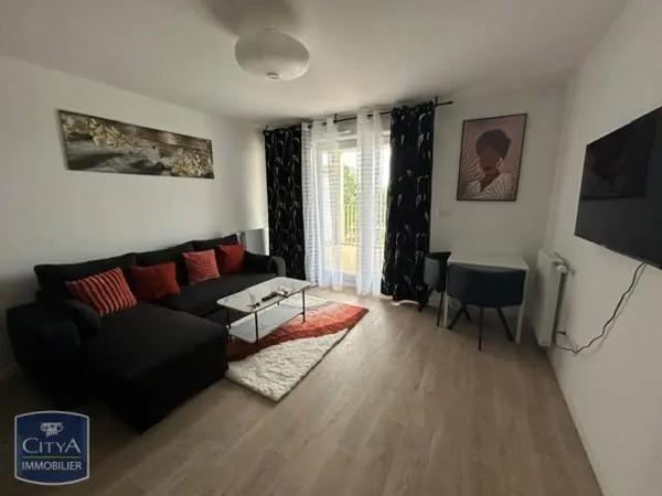 Appartement à louer 2 pièces 40.2m² Creil (60100)