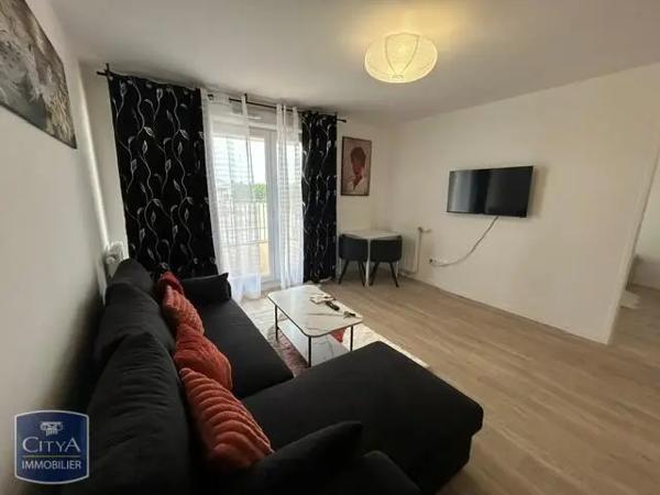 Appartement à louer 2 pièces 40.2m² Creil (60100)