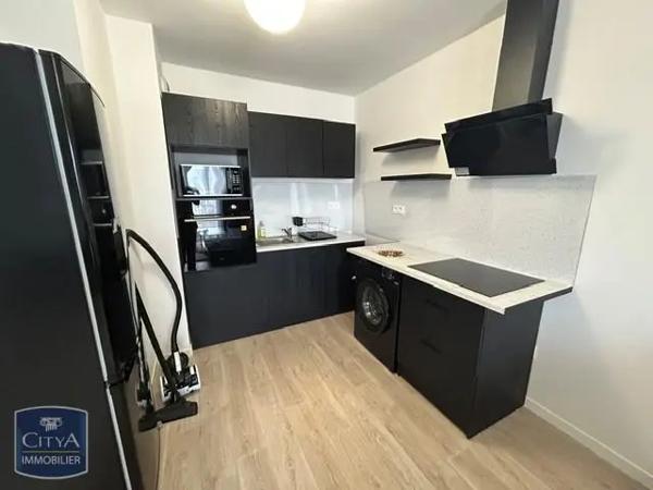 Appartement à louer 2 pièces 40.2m² Creil (60100)