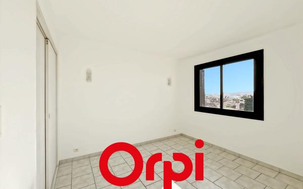 Appartement à vendre    3 pièces • 5 905 m2 Sanary-sur-Mer