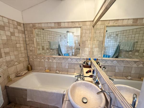 Maison à vendre  7 pièces - 160 m2 LA CROIX VALMER - 83