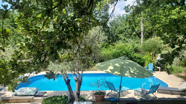 DOMAZAN - Maison 270 m2 5 chambres jardin de 3500 m2 avec piscine