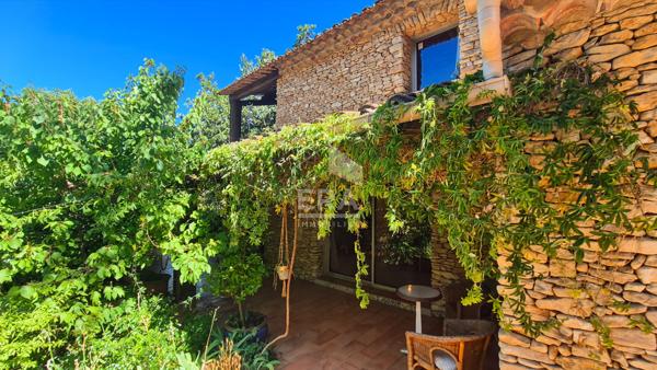 DOMAZAN - Maison 270 m2 5 chambres jardin de 3500 m2 avec piscine