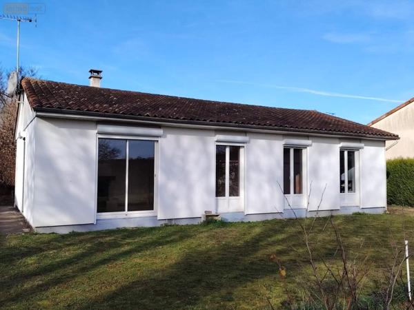Maison à vendre à Chasseneuil-du-Poitou dans la Vienne (86360), ref : 018/1017M