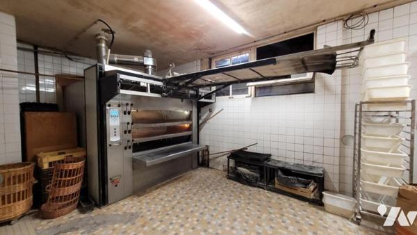 Immeuble mixte commerce/habitation