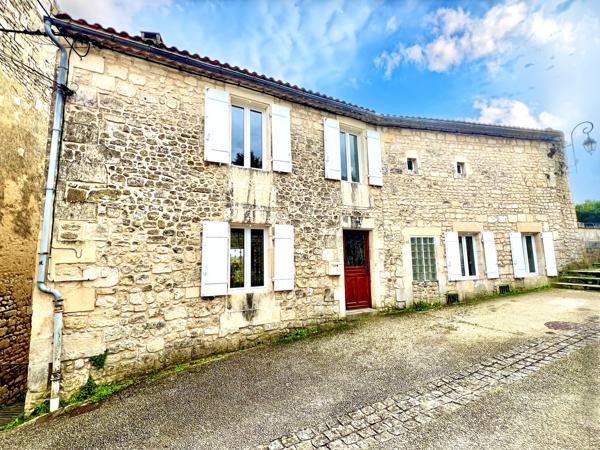 Maison à vendre à Pons (17800) - Charente-Maritime