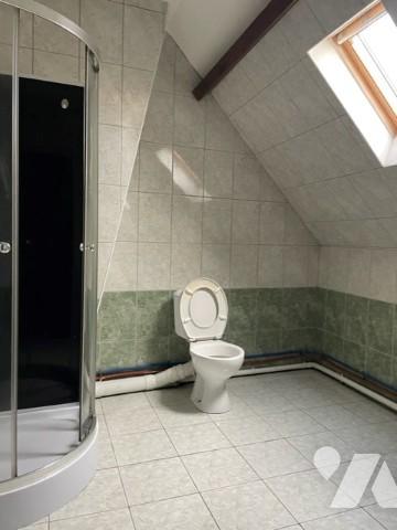 CHAUNY CENTRE maison mitoyenne des deux côtés