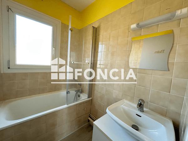 Location Appartement 3 pièces 63.59 m² - 36 BIS RUE PASTEUR Rochefort 17300