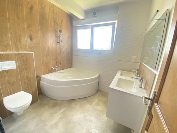 Maison Fontaine Les Dijon 7 pièce(s) 160 m2 au sol + piscine +sous-sol complet