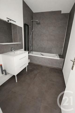 Immeuble à vendre  210 m2 LUCON - 85