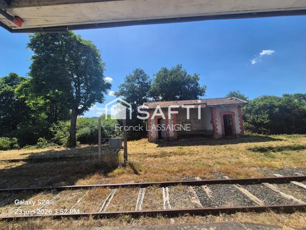 Ancienne gare entièrement réhabilitée en 2 apparts