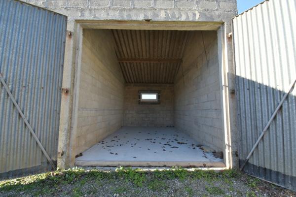 Local/bureau à vendre SOURDEVAL (50)