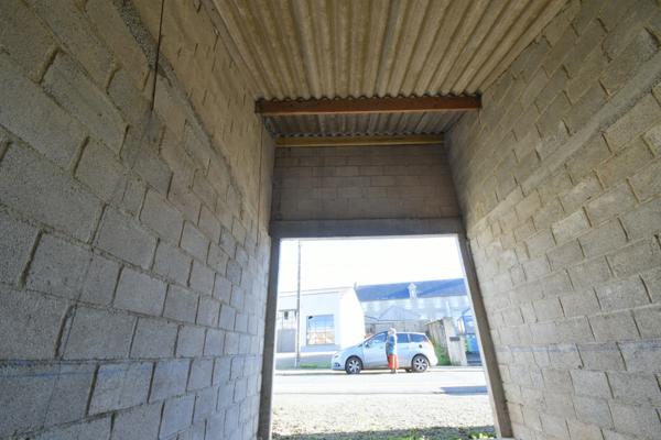 Local/bureau à vendre SOURDEVAL (50)