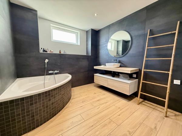 Maison à vendre 4 pièces LE CHAMBON FEUGEROLLES (42)