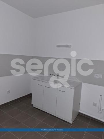 Location 3 Pieces 77 91100 Corbeil Essonnes 67 9406 01 0004