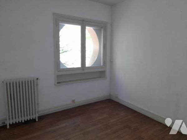 POITIERS, Rue GIROUARD, Maison de type 3 à rénover