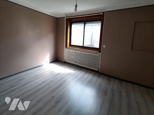 POITIERS, Rue GIROUARD, Maison de type 3 à rénover