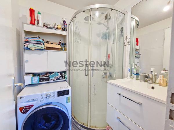 A vendre : Charmant appartement de trois pieces avec balcon a deux pas de la plage Sword Beach