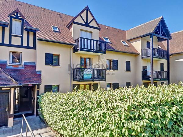 A vendre : Charmant appartement de trois pieces avec balcon a deux pas de la plage Sword Beach