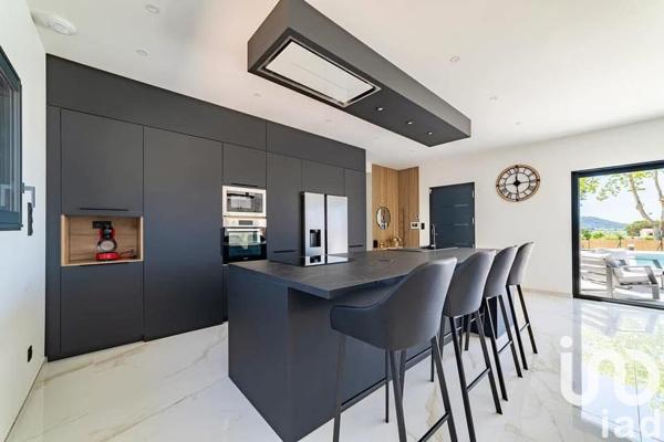 Maison à vendre 6 pièces 198 m² Clarensac